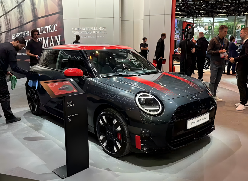 Mini Cooper Mini Mini Mini ، Aceman JCW برای راه اندازی
