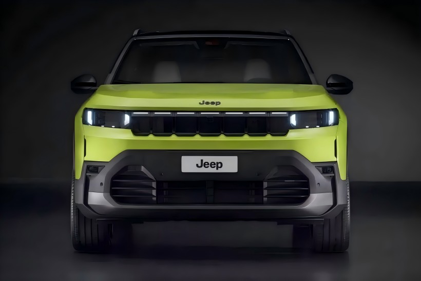 تصاویر رسمی گمانه زنی از Jeep Compass کاملاً جدید با انتشار بالقوه در سال جاری به بیرون درز شده است. انتظار می رود این وسیله نقلیه گزینه های پیشرانه هیبریدی برقی خالص ، خفیف و پلاگین را ارائه دهد